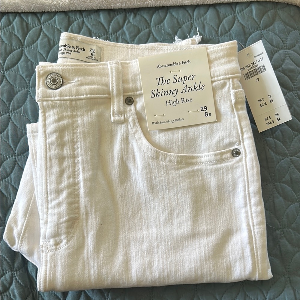NWT Abercrombie & Fitch The Super Skinny Ankle Jeans